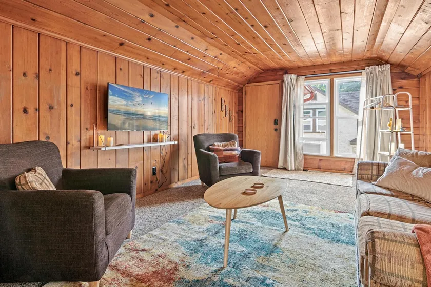 Cabin in the City • NE MPLS Loft • Cozy Retreat - Image 1