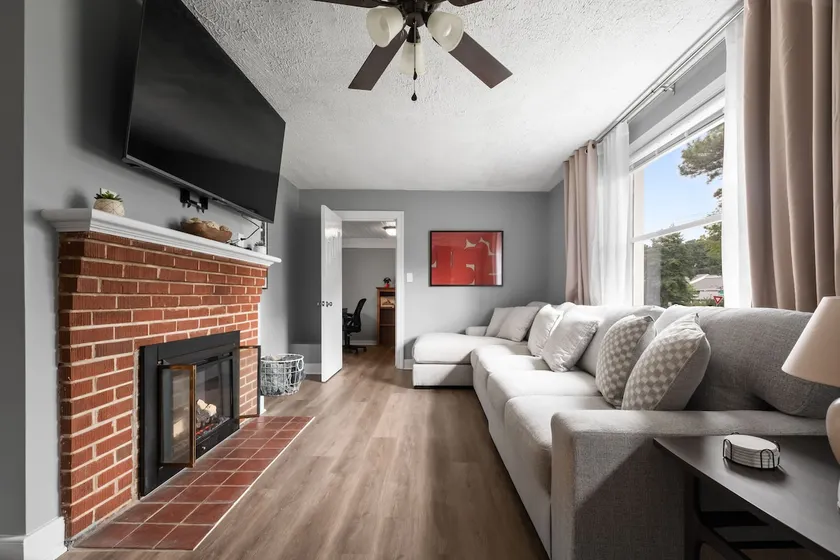 River City Haven: 10‑Person Richmond Home - Image 1