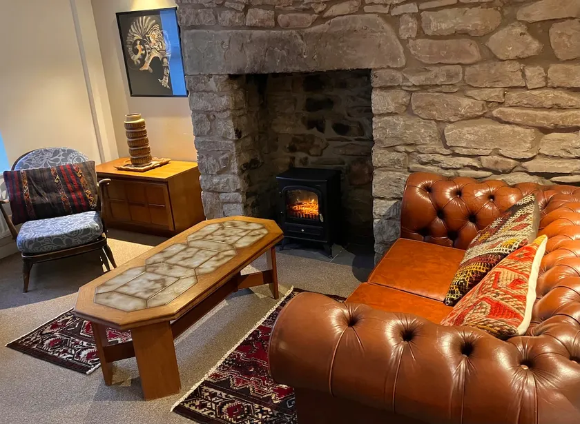Ty Dwrgi-Bach | cosy stream-side cottage | parking - Image 1