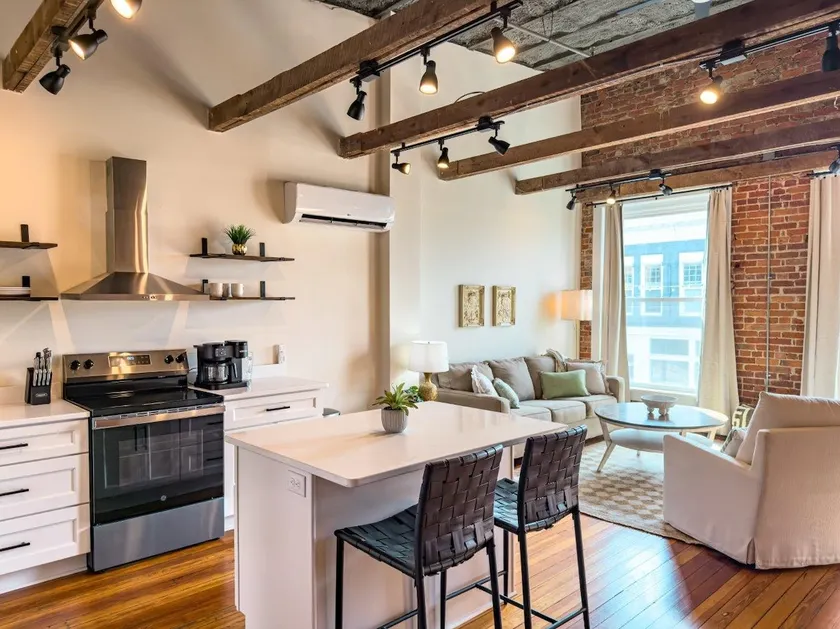 Modern Comfort in the Heart of Historic Salem - Image 1