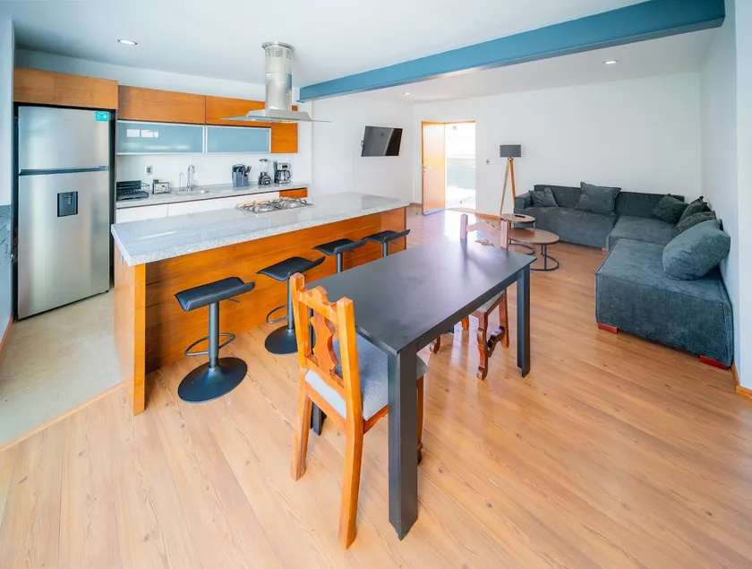 Modern Apartment with Style in Quiet Area - Image 1