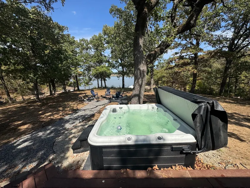 Lake Eufaula Retreat - Hot tub, Dock and Fire Pit - Image 1