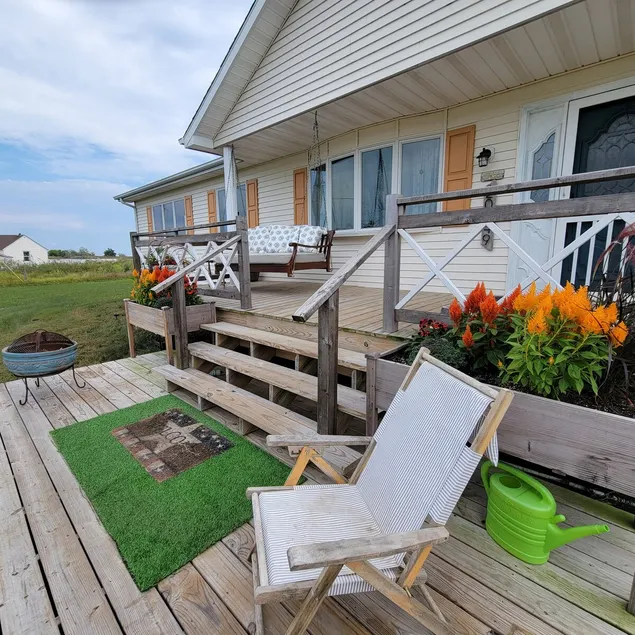 Shady's Bayside Retreat - Image 1