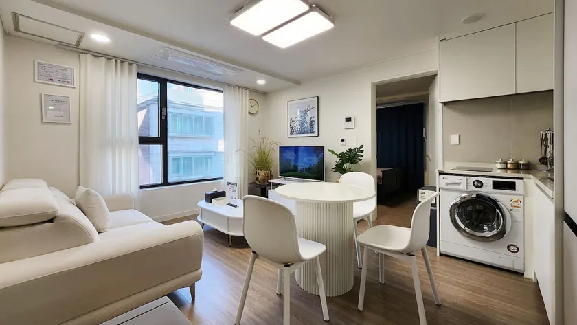 [#Mr. Mension] 10 minutes walk from COEX, Samsung-dong, Gangnam / 5 minutes walk from Samsung Jungang Station / Legal accommodation - Image 1