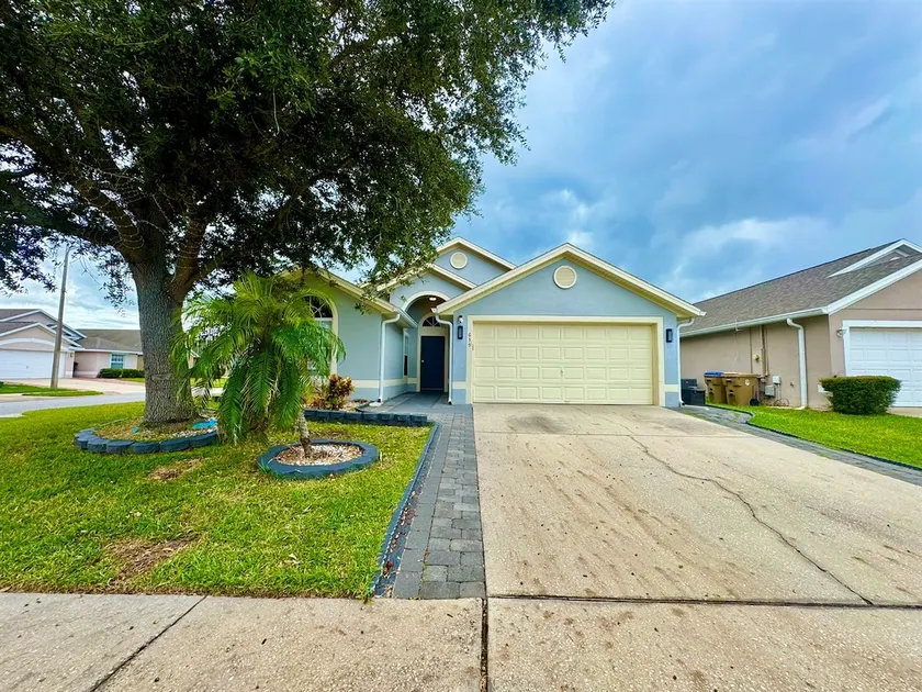 Modern 4BR2BA with pool in gated community - Image 1