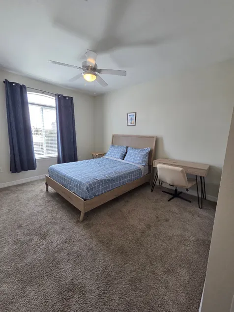 Spacious 1BR • WiFi • Laundry • Parking - Image 1