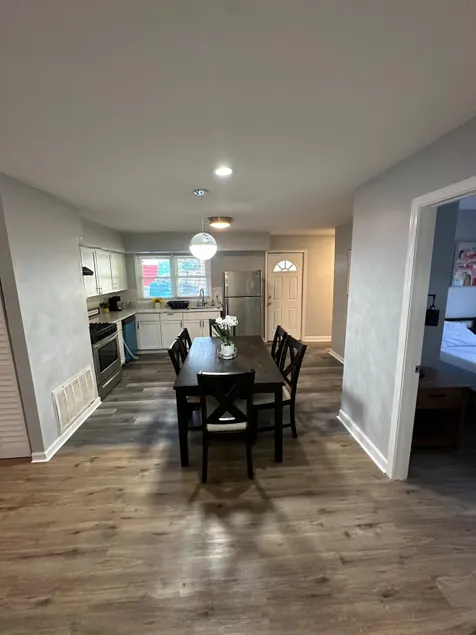 Ranch Single Level Home near downtown Tinley Park - Image 1