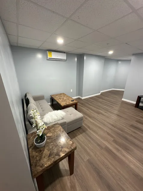 Niagara Heritage Apartments #2 - Image 1