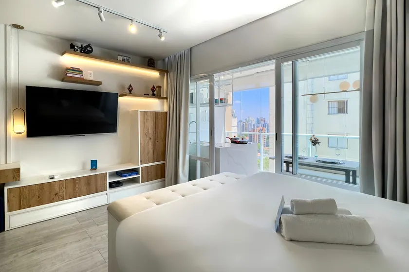 Boutique Apartment, Valet Parking, 24-hour Check-in - Image 1