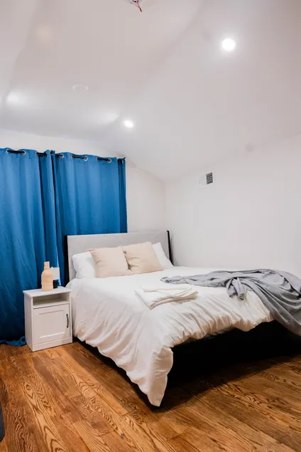 Joynest Loft - Private Entry & Bath - Image 1