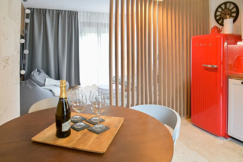 Rock Garden Apartment - Image 1