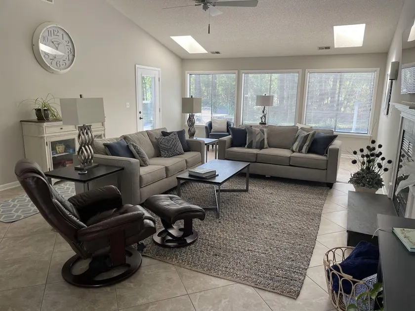 “Hampstead Hideaway”- sleeps 6. - Image 1