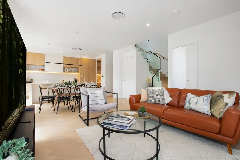 Stylish Coastal Retreat Near Cronulla Beach - Image 1