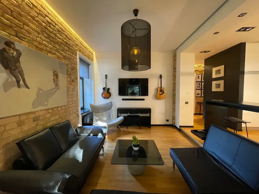 Downtown Retreat Loft-Industrial Studio - Image 1