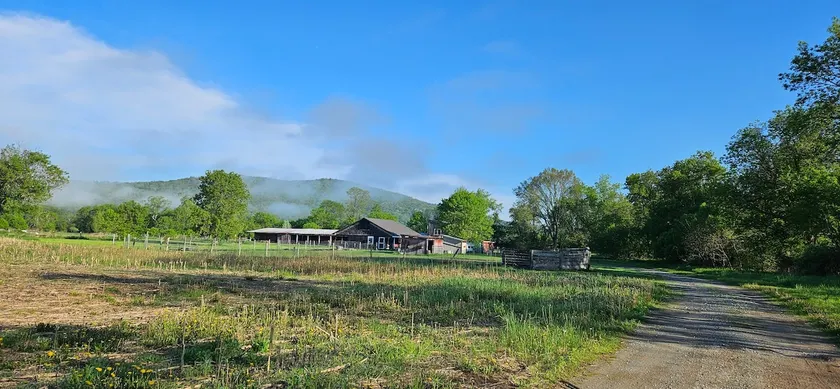Trestle Farm - Image 1