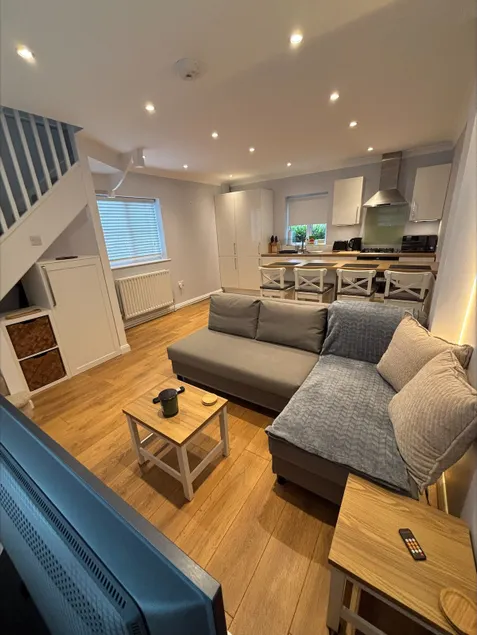 Central Hitchin Cozy Hideaway - Image 1