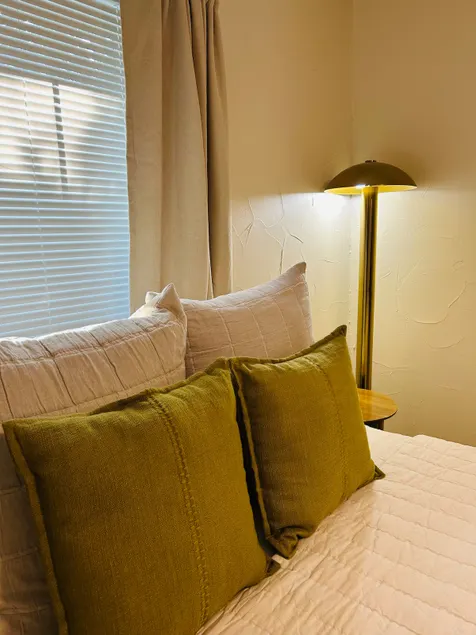 10 min. to Stockyards - 2Bed+1Bath Cozy HOUSE! - Image 1