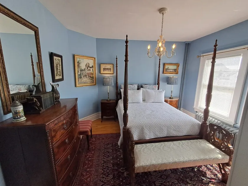 Historic Crane Mansion, Curated, Beautiful - Image 1