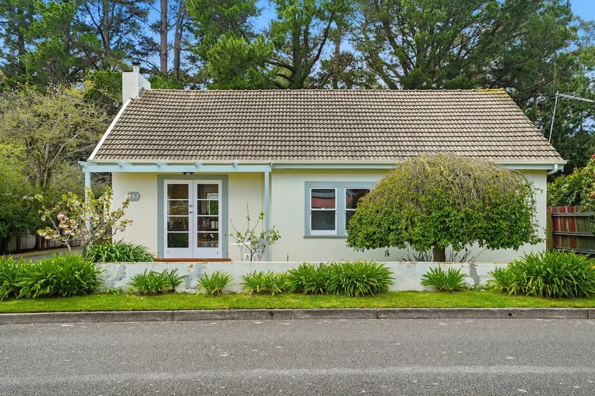 Fred's Cottage @ Swan Point - Image 1