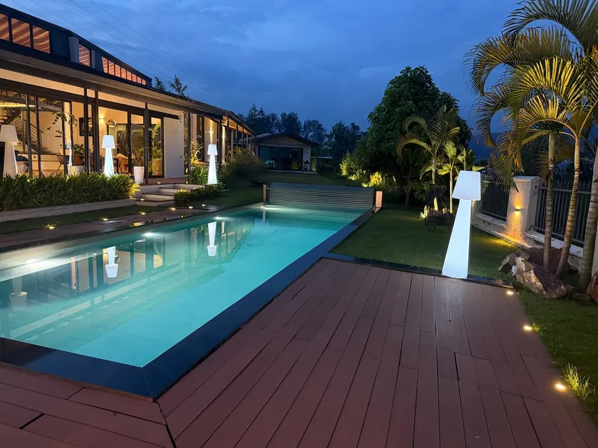 Villa VH 4 Bedroom villa with heated swimming pool - Image 1