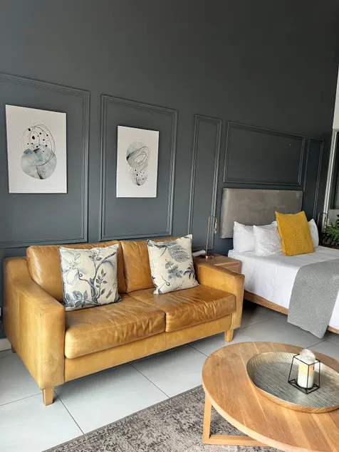 Studio apartment in Menlyn Maine Trilogy 1613 - Image 1