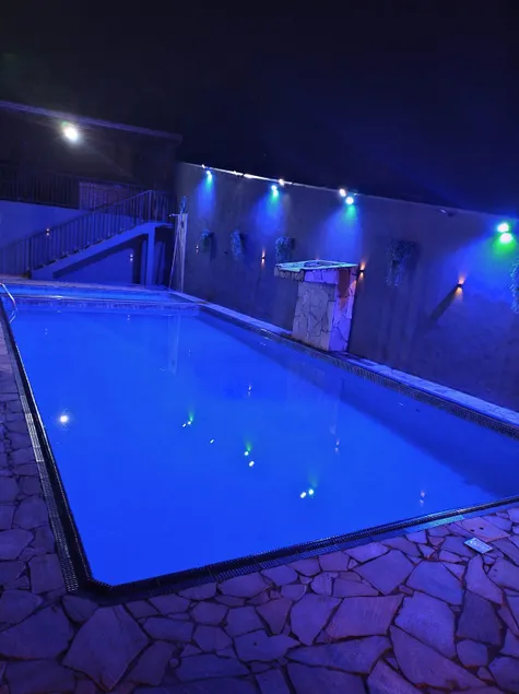 Retreat with Fire Pit, Pool, and Pool Table - Image 1