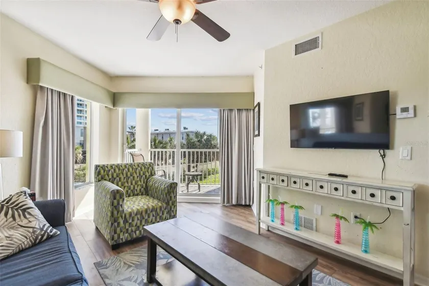 Sunset Beachfront Suite - Gulf Views Pool Paradise - Image 1