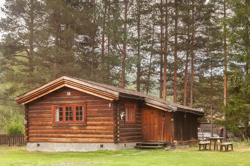 Pleasant log cabin with room for 6 - Image 1