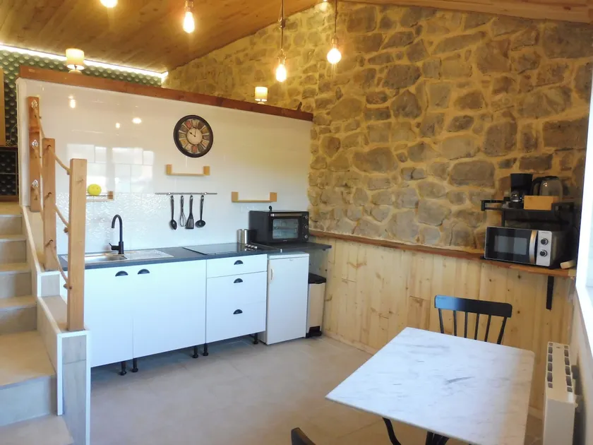 Small apartment in the village center - Image 1