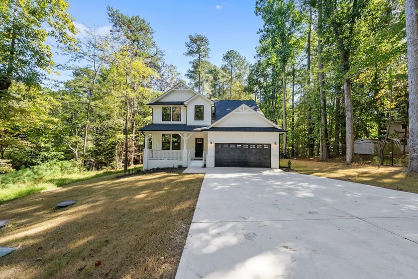 Chapel Hill Woodland Retreat - Image 1