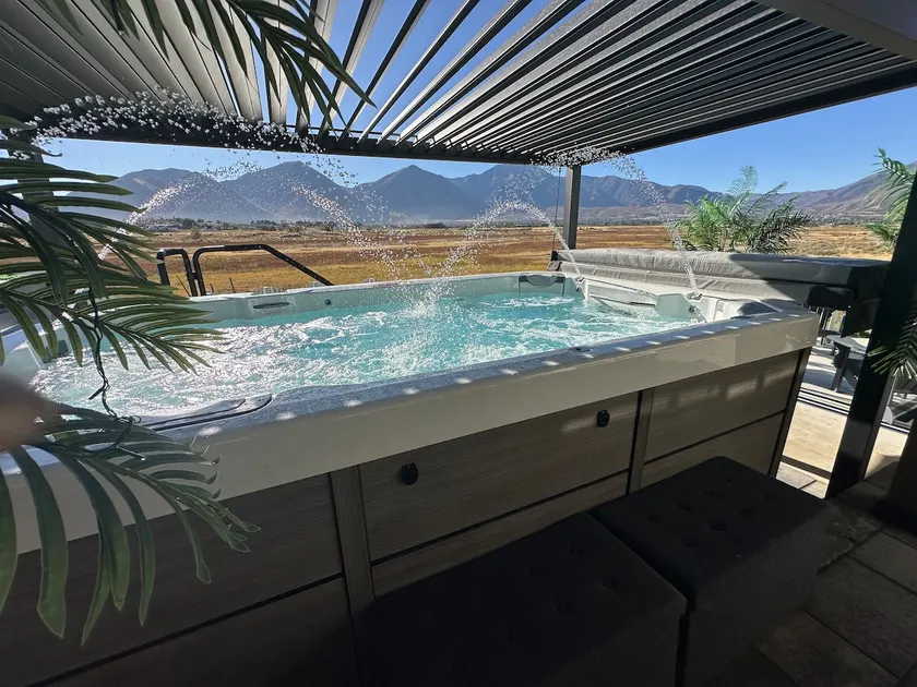 Magical -View, Romantic SwimSpa/Hot-tub, Fire pits - Image 1