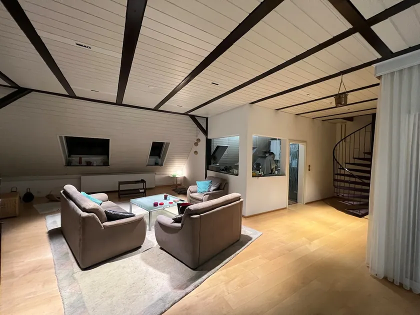 Attractive 4-room duplex with terrace - Image 1