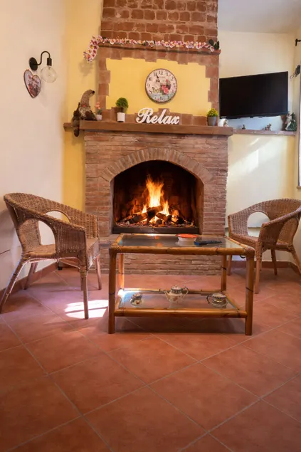 La Casa Dei Fiori Tolfa - fireplace - Image 1