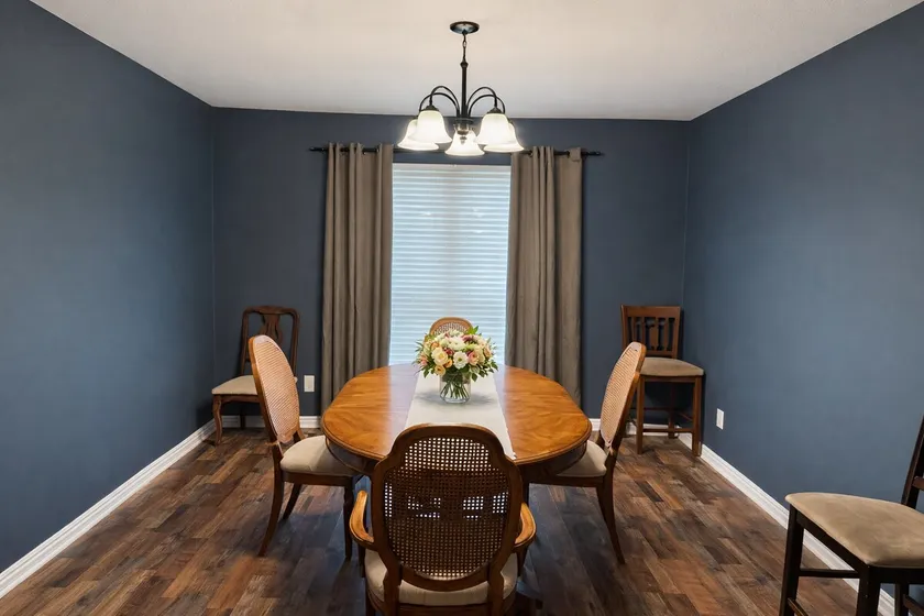 Centrally Located | Backyard | Parking - Image 1
