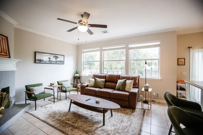 Comfortable, Convenient & Near the Action! - Image 1