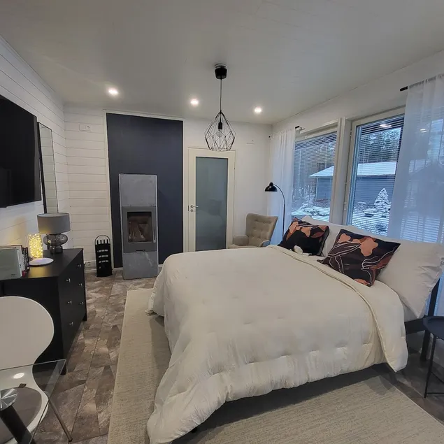 Cozy studio with a wood burning sauna - Image 1