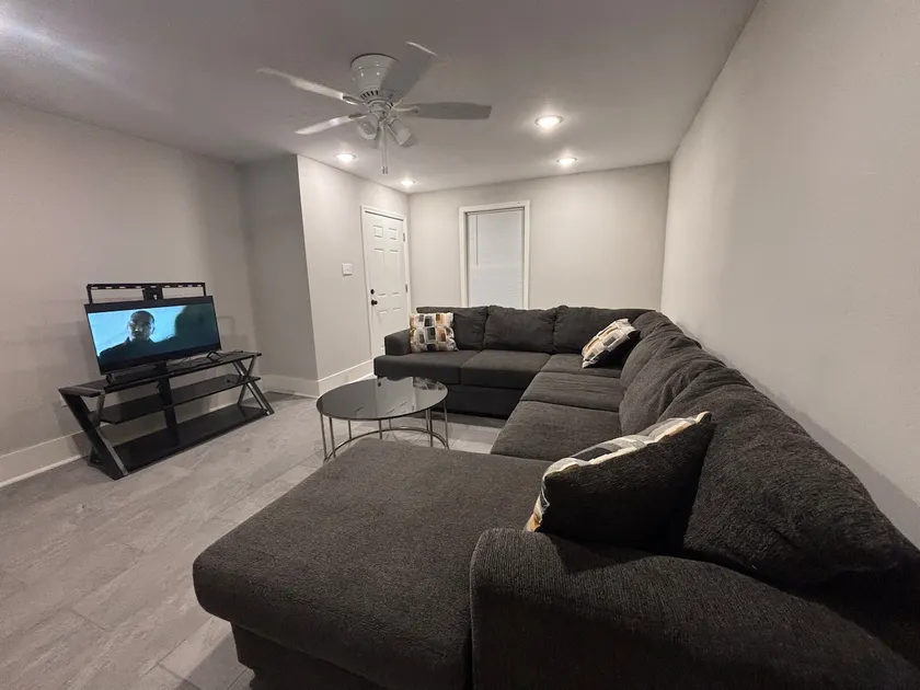 3br, sleeps 8, 5msy, 15nola, clean, efficient - Image 1