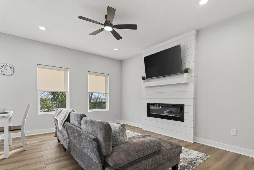Modern 4BR Farmhouse - Fireplace, Garage, Wi-Fi - Image 1