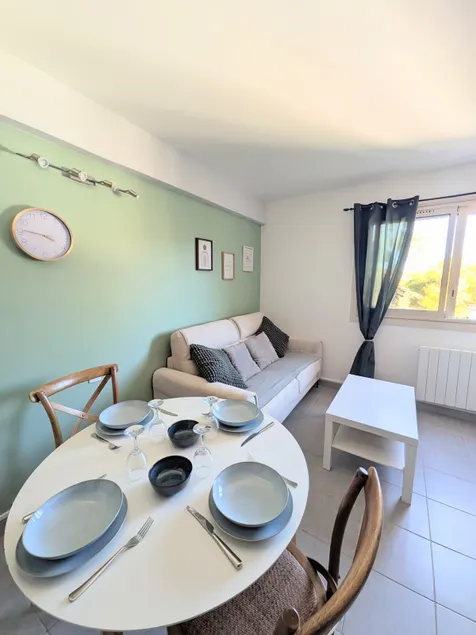 Charming one-bedroom apartment 100 m from the thermal spa, ideal location - Image 1