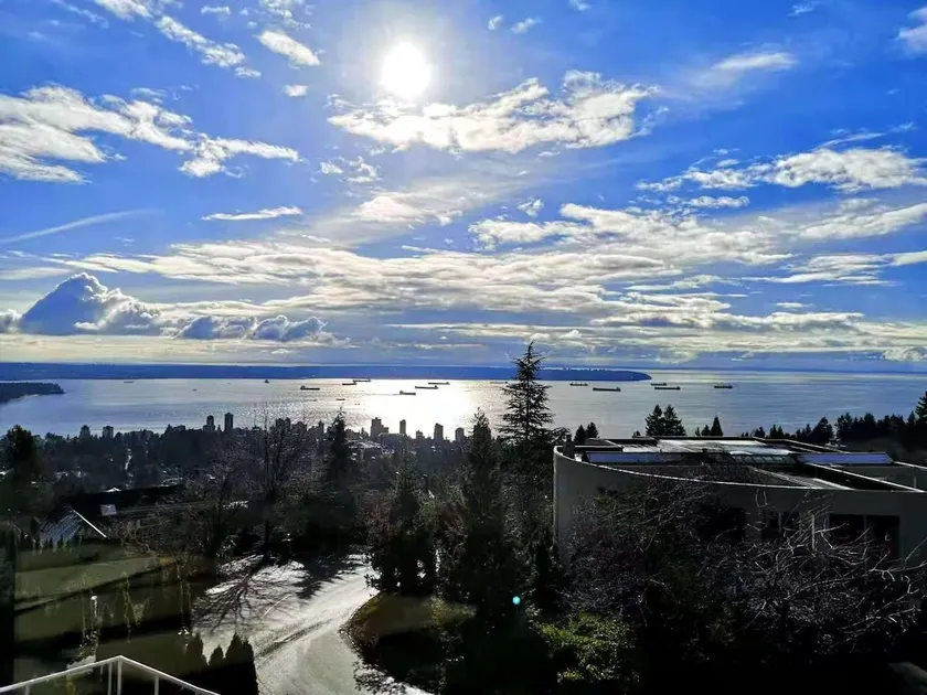 OceanView Suite · Scenic Trails, Cycling & Skiing - Image 1