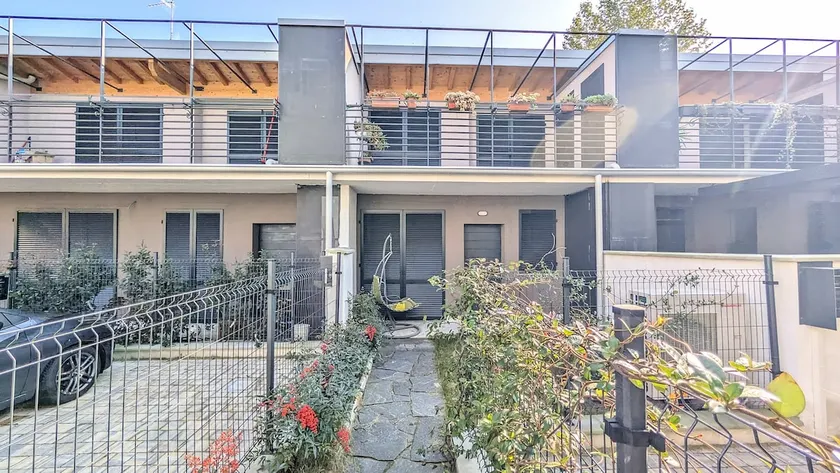 Brand New Loft - 2 bedrooms (3/4 beds) + sofa bed - Image 1
