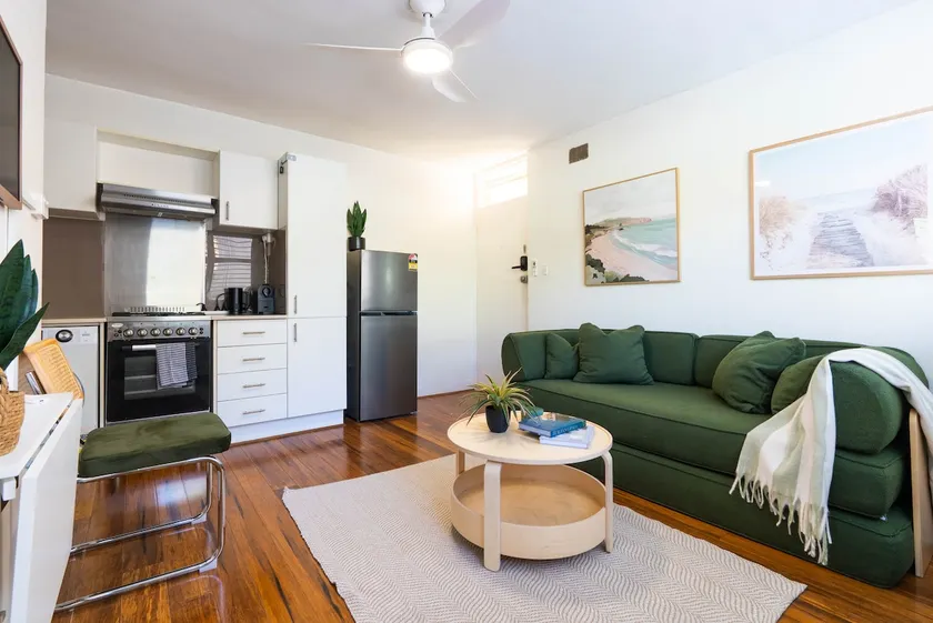 Freshwater Coastal Hideaway - 1 bedroom sleeps 4 - Image 1