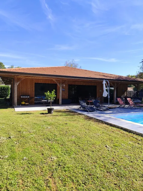 Large quiet house and 15 km from the beach - Image 1