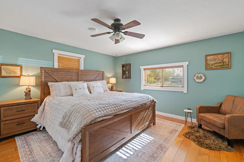 ”The Cozy Aspen” cabin minutes from airport w/ ac - Image 1