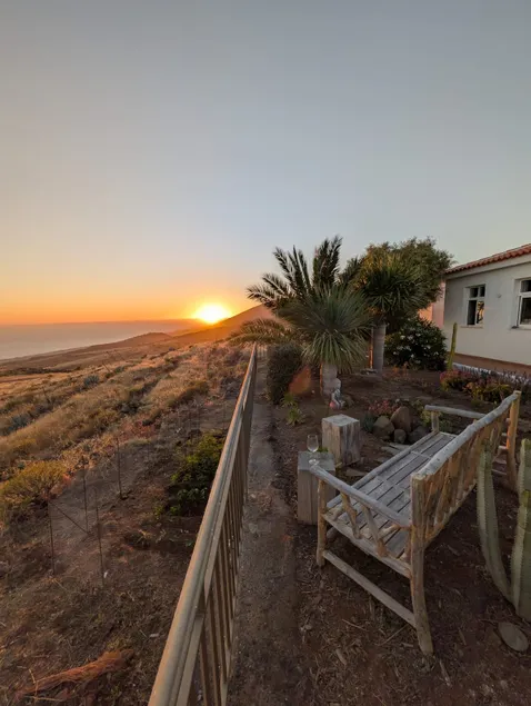 Casa Yang - Design Home with Sea and Sunsetview - Image 1