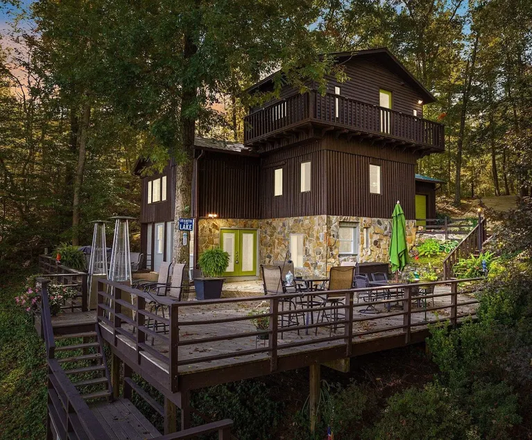 Lakefront Adventure | Outdoor Oasis - Image 1