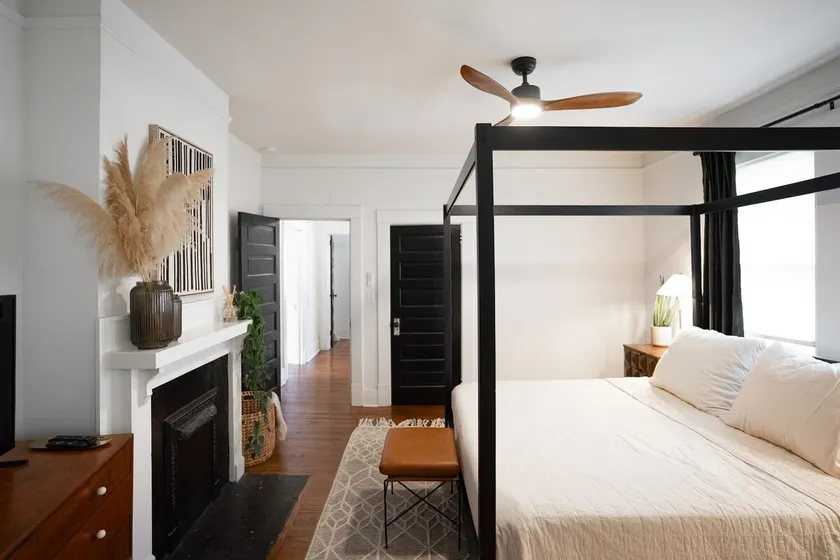 Downtown Bungalow - Image 1