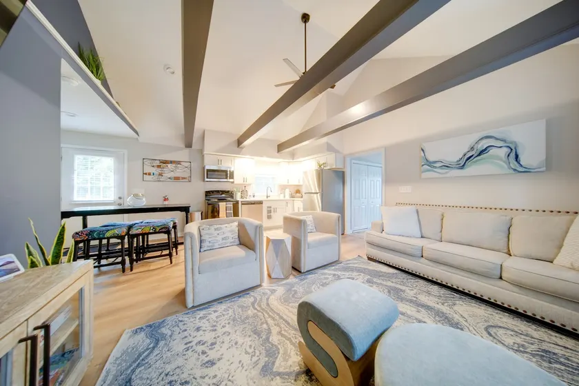 'wishin & Fishin' Walkable Erie Home By the Beach! - Image 1