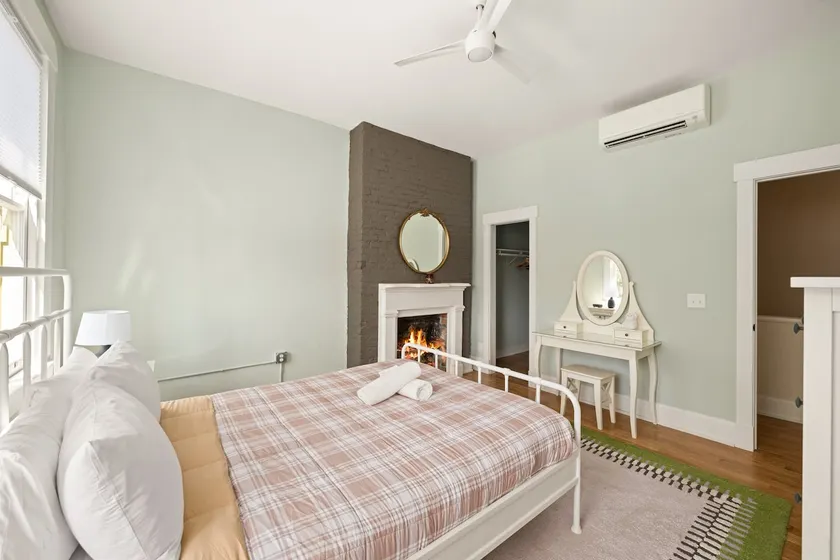 Cozy 2BR Near Findlay Market and UC, Rhinegeist - Image 1