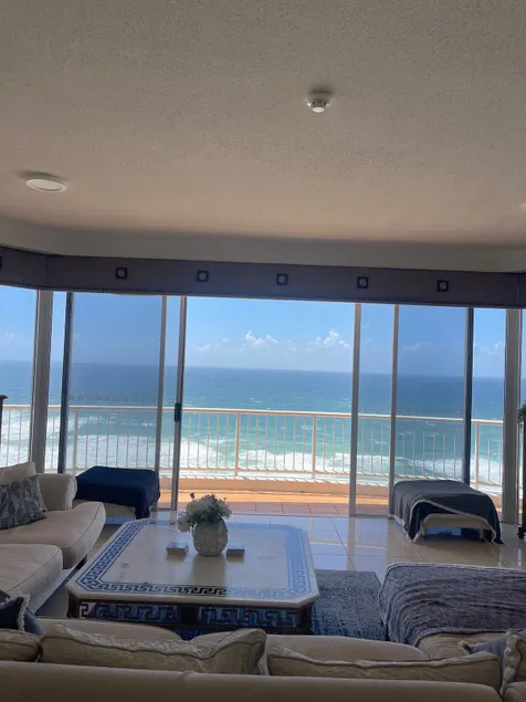 Luxury Oceanview Sub-Penthouse Sleeps 7 | L16 - Image 1